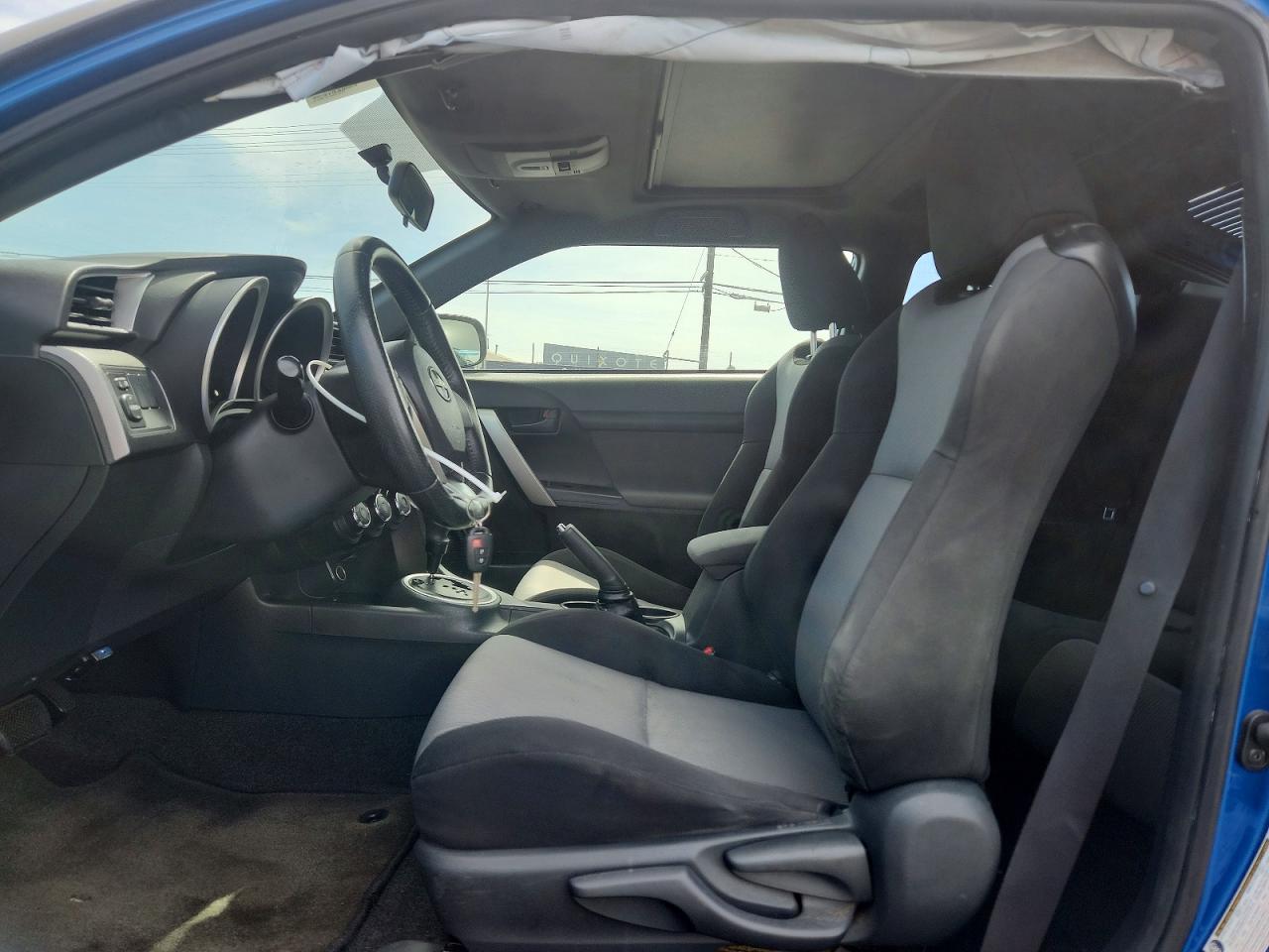 2014 Scion tC VIN JTKJF5C75E3076434 COPART salvage auction — Side, Sc - Salvage Title, sold $1,500 on 2026-09-16 (photo 7)