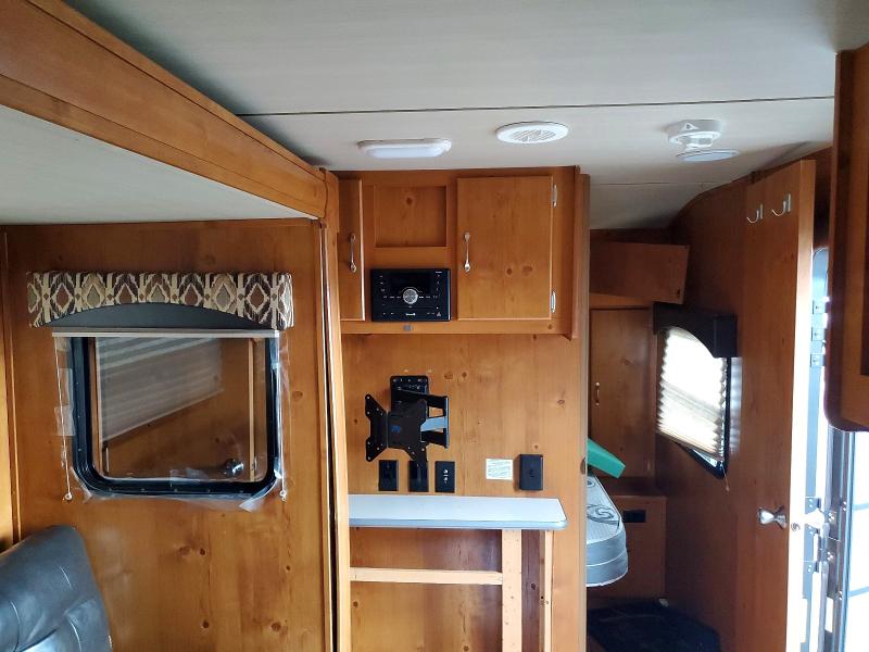 2018 Gulf stream Cabincruis VIN 1NL1G3323J7036136 COPART salvage auction — NORMAL WEAR, NY - CERTIFICATE OF TITLE, sold $3,500 on 2026-09-24 (photo 5)