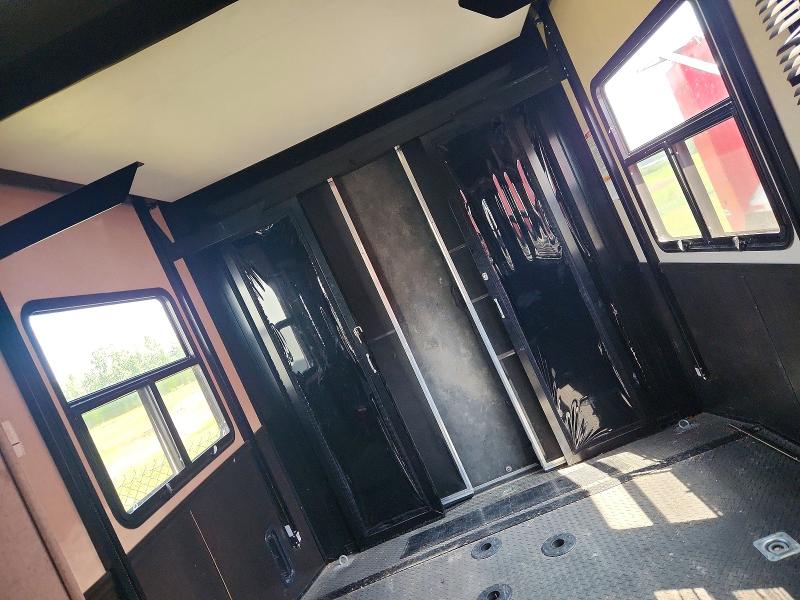 2016 Jayco All models VIN 1UJCJSCV0G19G0206 COPART salvage auction — FRAME DAMAGE, MI - CERTIFICATE OF TITLE, sold $8,000 on 2026-09-29 (photo 5)