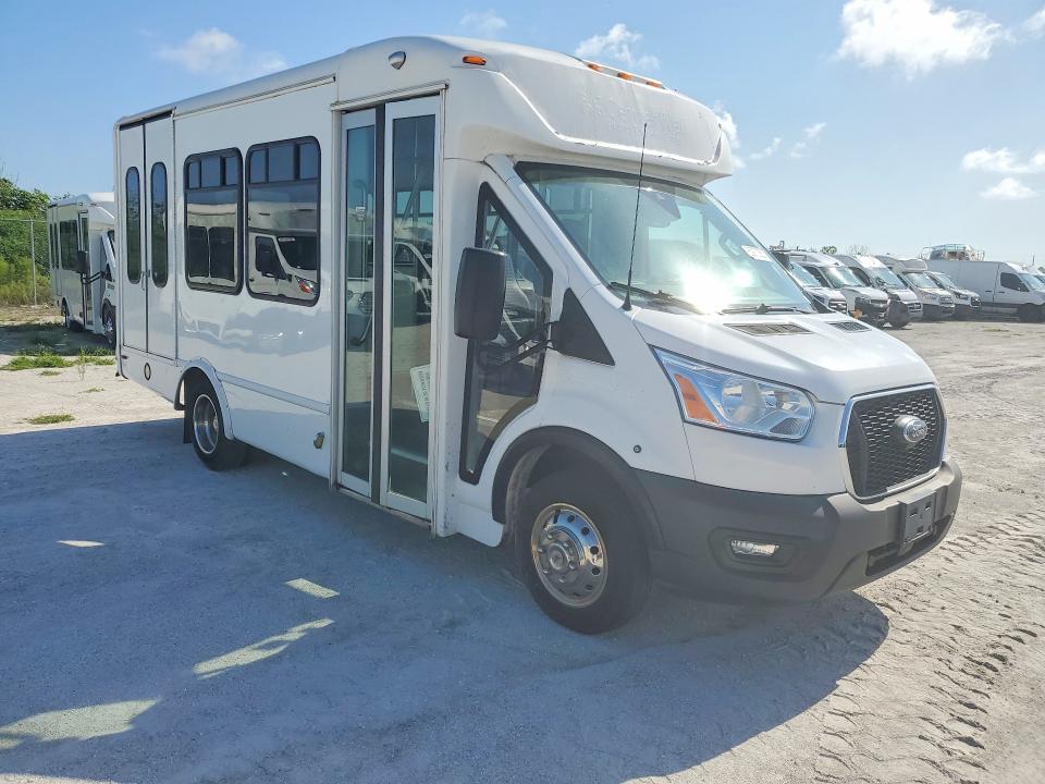 2021 Ford Transit VIN 1FDES6PG4MKA41033 COPART salvage auction — MINOR DENT/SCRATCHES, FL - CERTIFICATE OF TITLE, sold $15,000 on 2026-08-25 (photo 4)