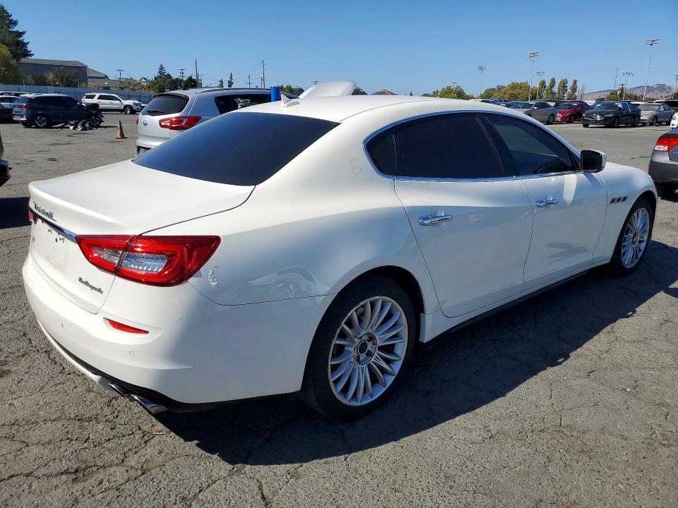 2014 Maserati Quattroporte VIN ZAM56RRA3E1126094 COPART salvage auction — MINOR DENT/SCRATCHES, Fl - Dis/Dlr/Exp Only Clean Title, sold $2,650 on 2026-08-28 (photo 3)