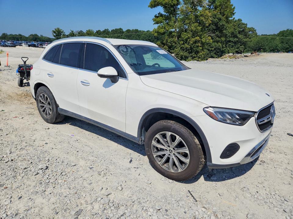 2025 Mercedes-Benz GLC-Class VIN W1NKM4GB1SF296490 COPART salvage auction — MINOR DENT/SCRATCHES, Tx - Certificate Of Title, sold $13,300 on 2026-09-14 (photo 4)