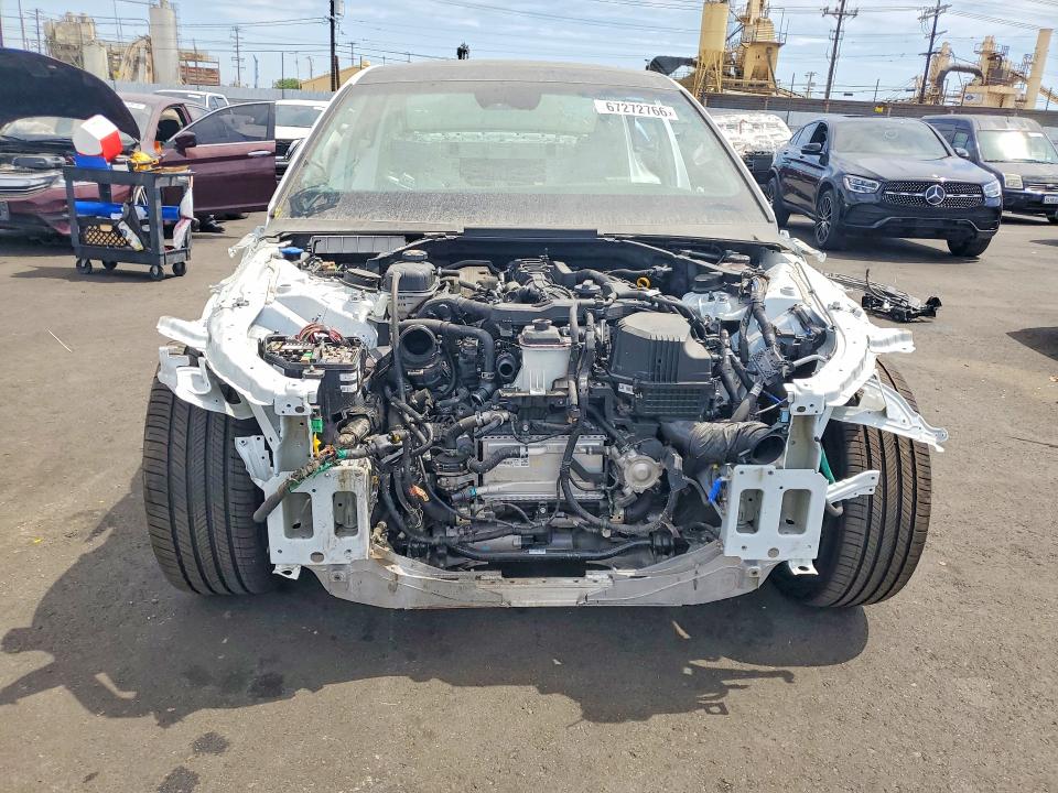 2026 Genesis G90 VIN KMTFC4SD3TU059714 COPART salvage auction — STRIPPED, Salvage Title, sold $21,400 on 2026-09-09 (photo 5)