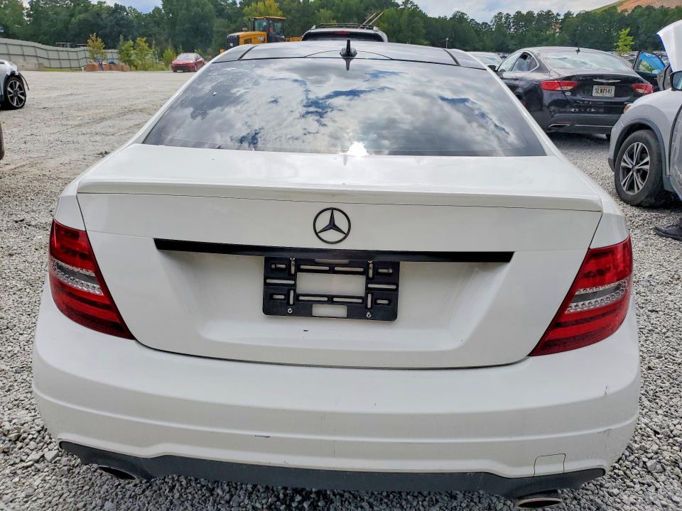 2014 Mercedes-benz C-klasse VIN WDDGJ8JB6EG280439 COPART salvage auction — MECHANICAL, Ga - Certificate Of Title (P), sold $3,400 on 2026-08-12 (photo 6)