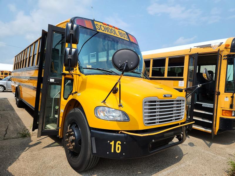 2019 Freightliner Chassis VIN 4UZABRFC1KCKG9959 — COPART salvage auction photo