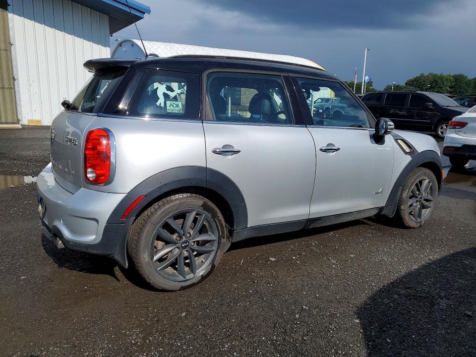 2013 Mini Cooper VIN WMWZC5C56DWP34452 COPART salvage auction — MINOR DENT/SCRATCHES, Vt - Certificate Of Title (P), sold $1,550 on 2026-08-06 (photo 3)