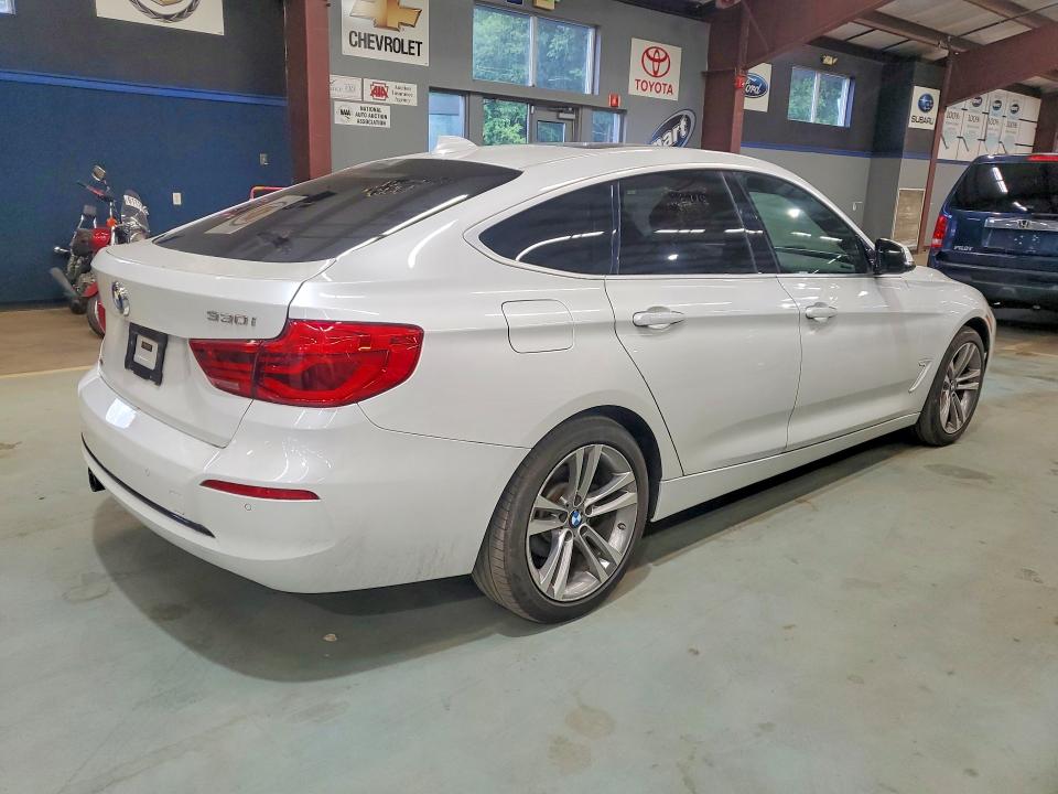 2018 BMW 3er VIN WBA8Z9C51JB219847 COPART salvage auction — MINOR DENT/SCRATCHES, Ct - Certificate Of Title (P), sold $2,450 on 2026-08-21 (photo 3)