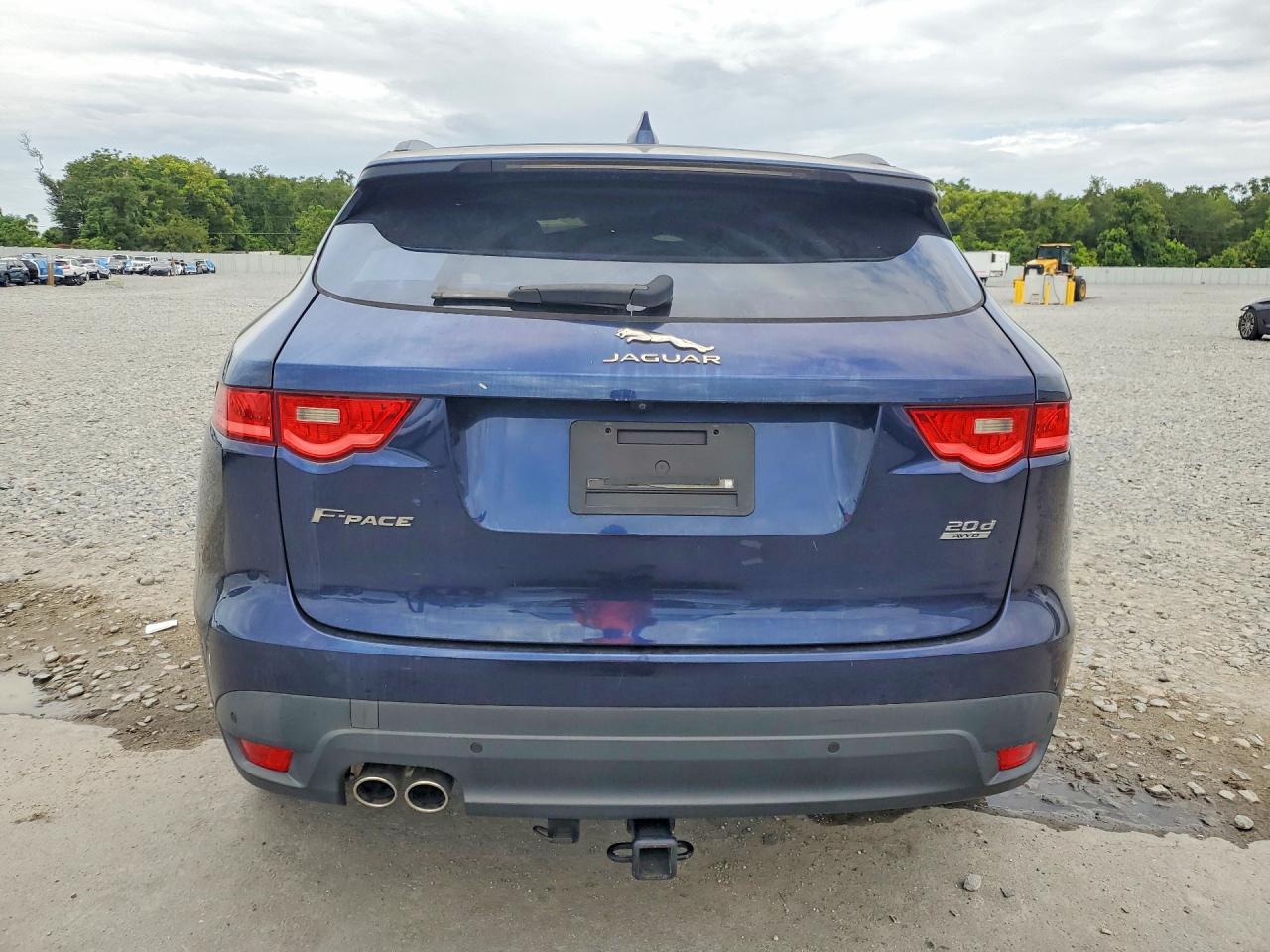 2018 Jaguar F-pace VIN SADCJ2FN1JA263395 COPART salvage auction — Minor Dent/Scratches, FL - CERTIFICATE OF TITLE (P), sold $5,300 on 2026-09-09 (photo 6)