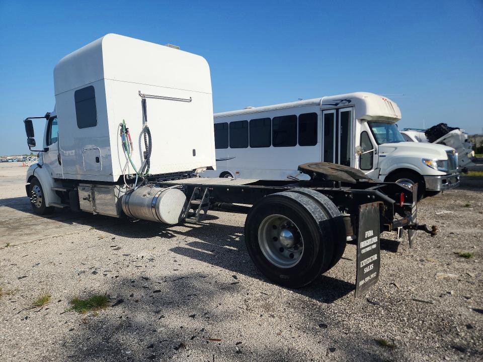 2020 Freightliner All other VIN 3ALAC4DV8LDKY5815 COPART salvage auction — MINOR DENT/SCRATCHES, FL - CERT OF TITLE-REBUILT, sold $20,300 on 2026-09-03 (photo 2)