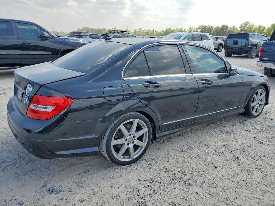 2014 Mercedes-benz C-klasse VIN WDDGF4HB0EA954653 COPART salvage auction — WATER/FLOOD, Tx - Salvage Title-Flood Damage, sold $500 on 2026-08-07 (photo 3)