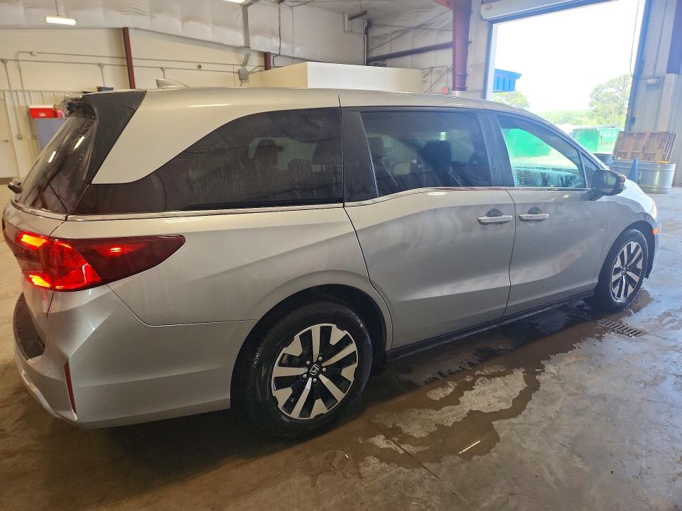 2025 Honda Odyssey VIN 5FNRL6H68SB080260 COPART salvage auction — FRONT END, WA - VEHICLE CERT OF OWNERSHIP-TITL (P), sold $14,400 on 2026-09-02 (photo 3)