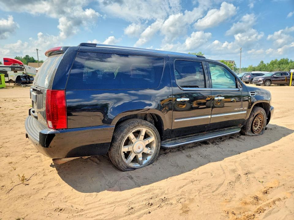2010 Cadillac Escalade esv VIN 1GYUKHEF1AR239619 COPART salvage auction — MECHANICAL, MI - DEALER ONLY CLEAN TITLE, sold $3,500 on 2026-09-23 (photo 3)