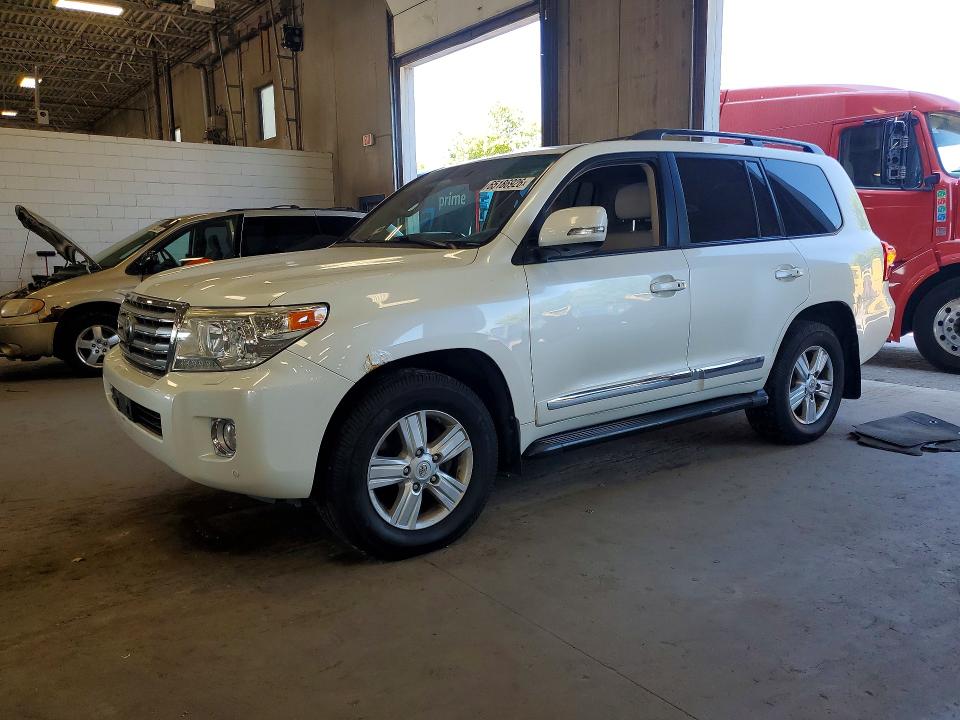 2014 Toyota Land cruiser VIN JTMHY7AJ2E4027874 — COPART salvage auction photo