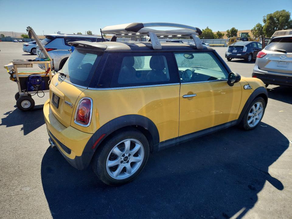 2007 Mini Cooper VIN WMWMF73597TT83278 COPART salvage auction — MECHANICAL, Ca - Dis/Dlr/Exp Only Clean Title, sold $200 on 2026-08-12 (photo 3)