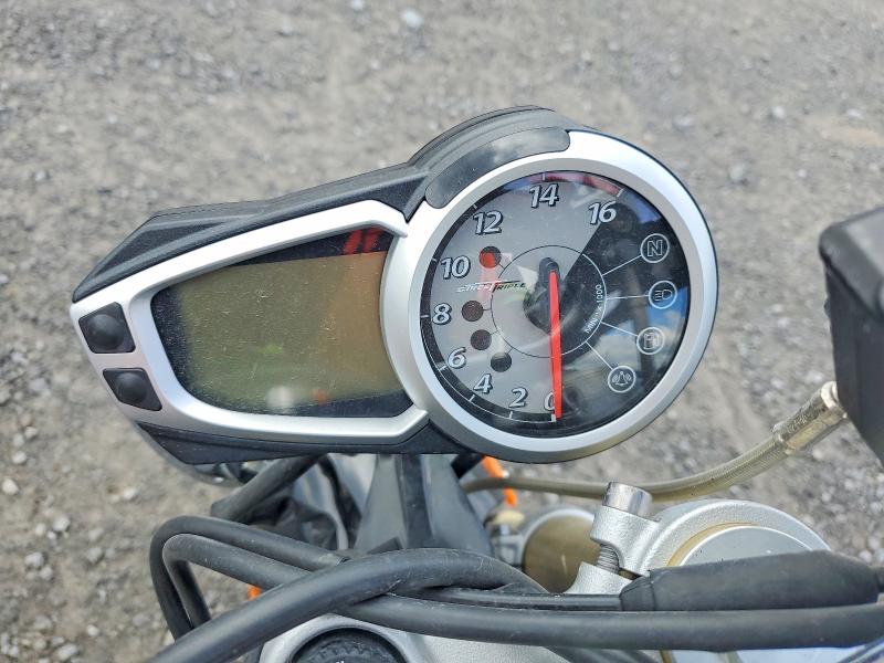 2010 Triumph motorcycle Street VIN SMTD01NEXAJ449484 COPART salvage auction — WATER/FLOOD, ON - PERMIT IRREPAIRABLE, sold $225 on 2026-09-03 (photo 7)