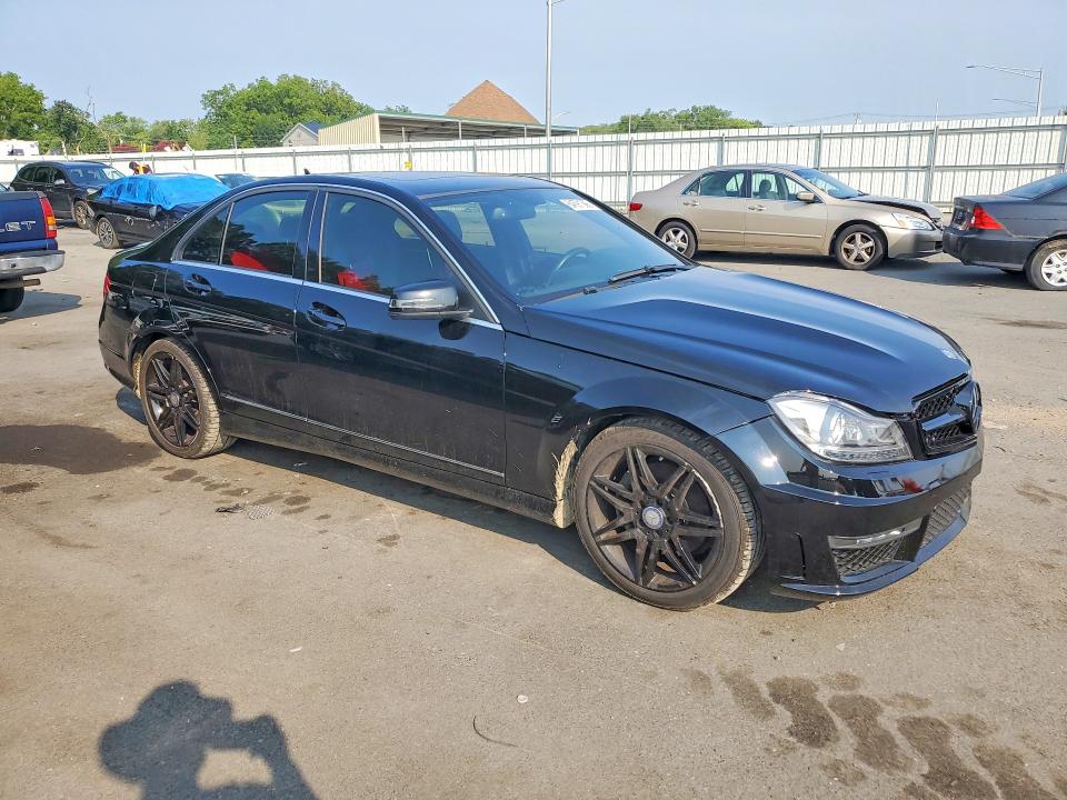 2014 Mercedes-benz C-klasse VIN WDDGF8AB1EG231604 COPART salvage auction — MINOR DENT/SCRATCHES, Salvage Title, sold $850 on 2026-08-13 (photo 4)