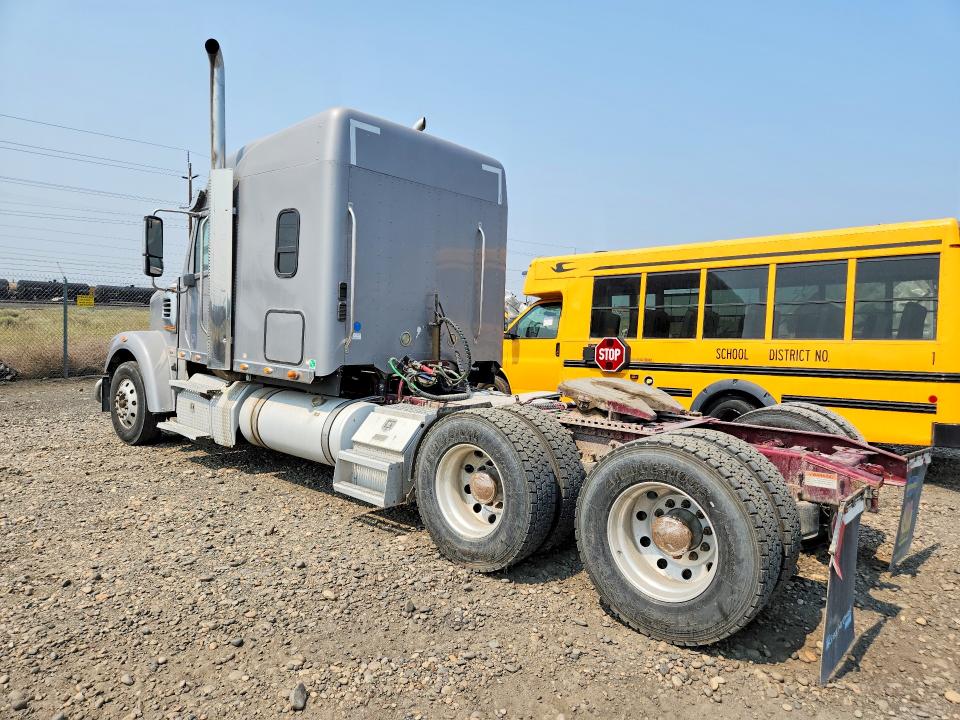 2020 Freightliner Unknown VIN 3AKJGNDR4LDLT0556 COPART salvage auction — MINOR DENT/SCRATCHES, CT, sold $15,700 on 2026-08-27 (photo 2)