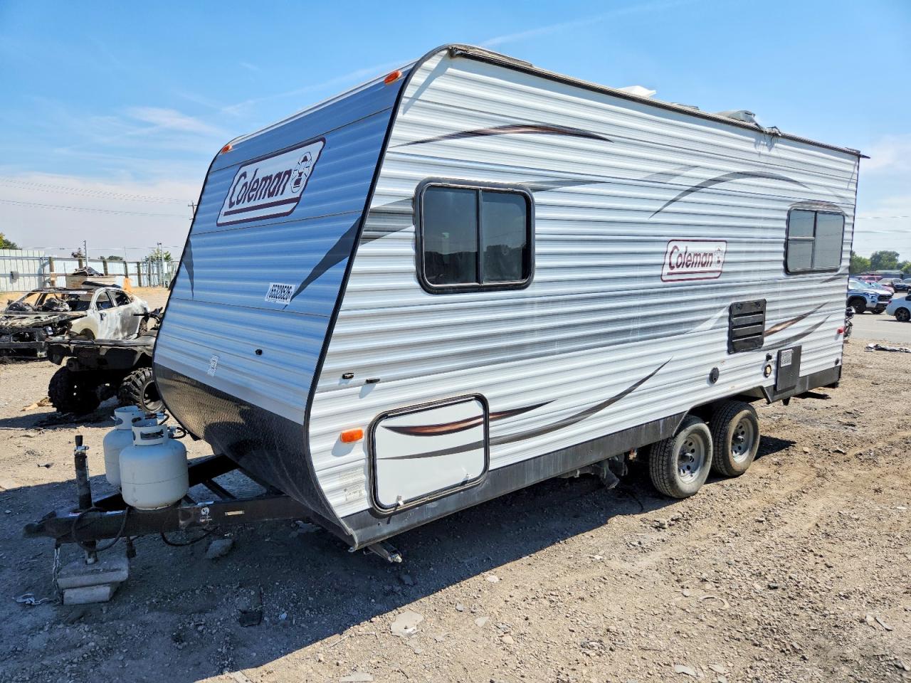 2016 VIN 4YDT19228GY932517 COPART salvage auction — Burn - Interior, Sc - Salvage Title, sold $1,550 on 2026-09-24 (photo 3)