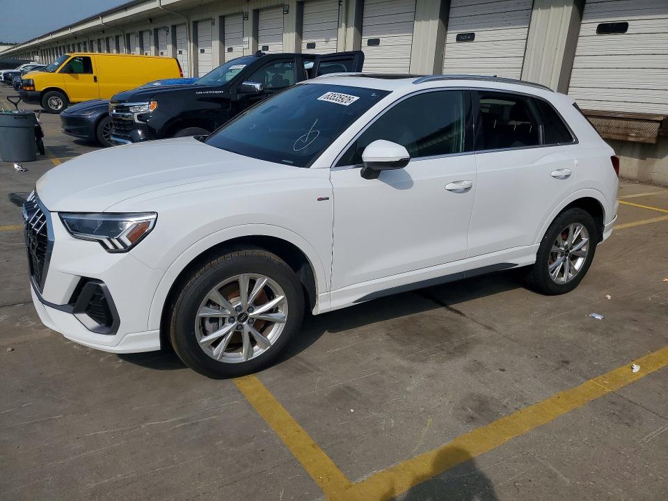 2024 Audi Q3 VIN WA1DECF35R1034202 — COPART salvage auction photo