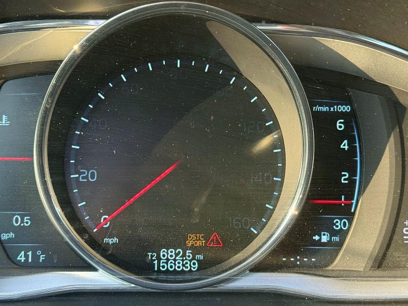 2015 Volvo S60 VIN YV140MFB3F1308889 COPART salvage auction — MINOR DENT/SCRATCHES, Tx - Certificate Of Title (P), sold $3,400 on 2026-08-11 (photo 8)