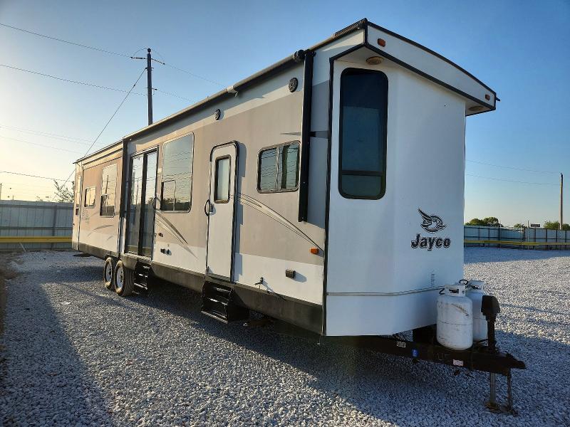 2017 Jayco Jay flight VIN 1UJBJ0BVXH11J0073 — COPART salvage auction photo