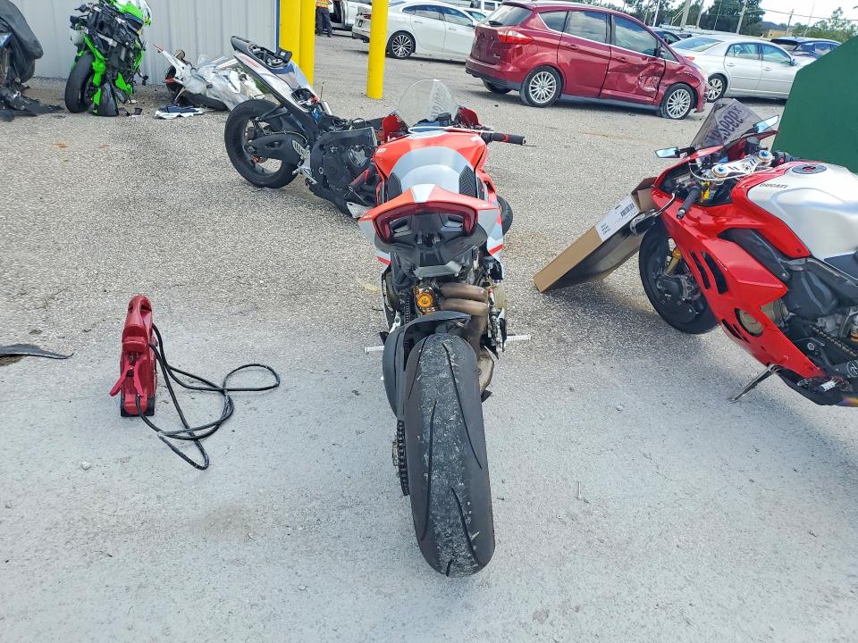 2019 Ducati Panigale VIN ZDMDAGNWXKB006551 COPART salvage auction — FRONT END, Fl - Certificate Of Title, sold $7,900 on 2026-08-14 (photo 4)