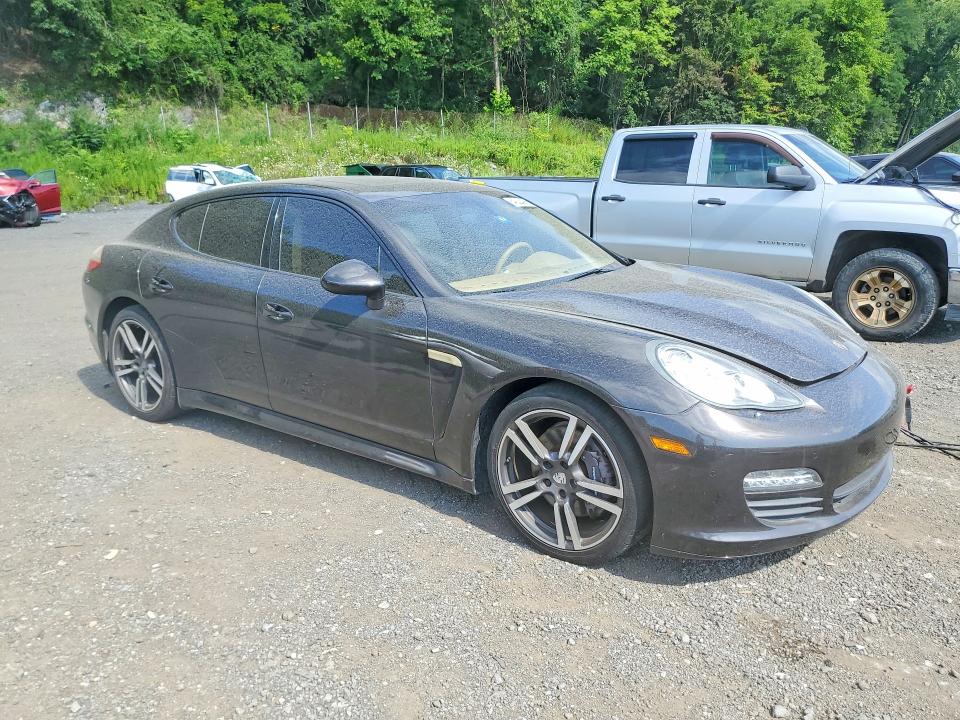 2012 Porsche Panamera VIN WP0AA2A75CL072582 COPART salvage auction — MINOR DENT/SCRATCHES, FL - CERT OF TITLE-REBUILT (P), sold $1,450 on 2026-08-10 (photo 4)