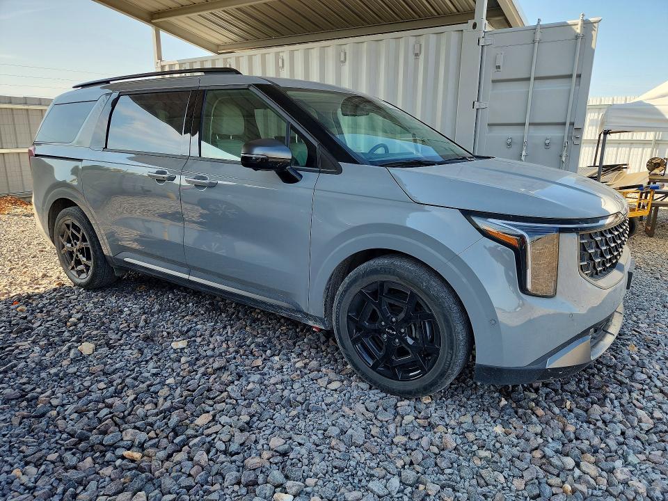 2025 Kia Carnival VIN KNDNE5K34S6473170 COPART salvage auction — REAR END, Mo - Salvage Certificate Of Title, sold $22,600 on 2026-09-23 (photo 4)