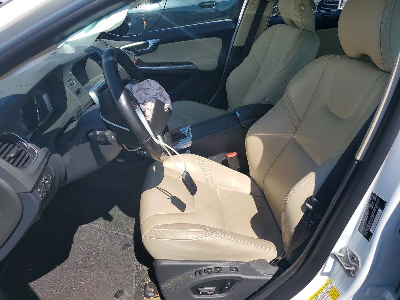 2017 Volvo S60 VIN LYV402TM2HB126080 COPART salvage auction — SIDE, Md - Cert Of Salvage > 75% Damage, sold $500 on 2026-09-04 (photo 7)