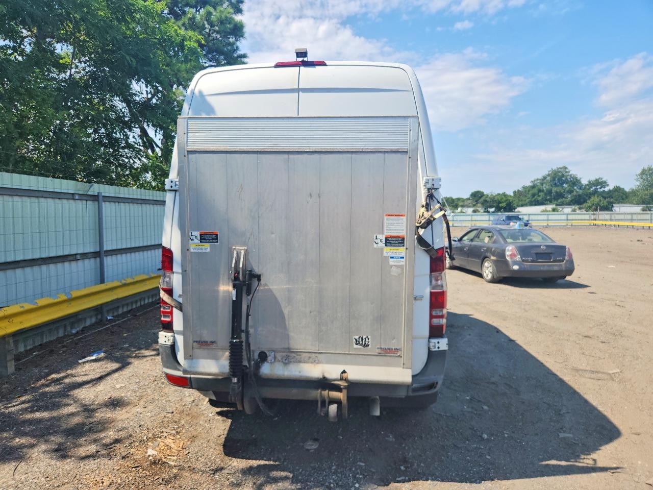 2014 Freightliner Sprinter VIN WDYPF3CC8E5873997 COPART salvage auction — Normal Wear, NY - CERTIFICATE OF TITLE, sold $1,400 on 2026-10-08 (photo 6)