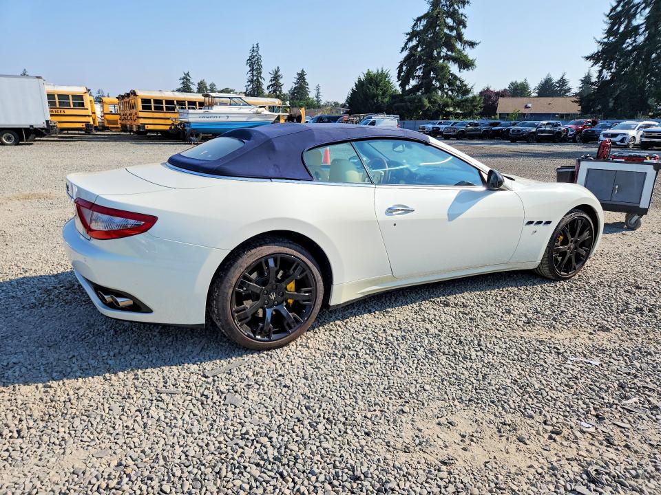 2011 Maserati Granturismo VIN ZAM45KMAXB0058777 COPART salvage auction — REAR END, WA - BILL OF SALE, sold $11,200 on 2026-08-21 (photo 3)