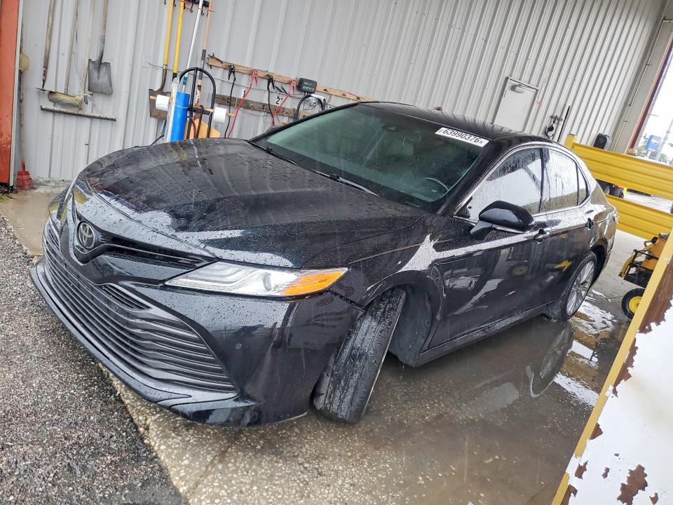 2018 Toyota Camry VIN 4T1B11HK5JU112607 COPART salvage auction — MINOR DENT/SCRATCHES, Salvage Title, sold $7,100 on 2026-09-04 (photo 1)