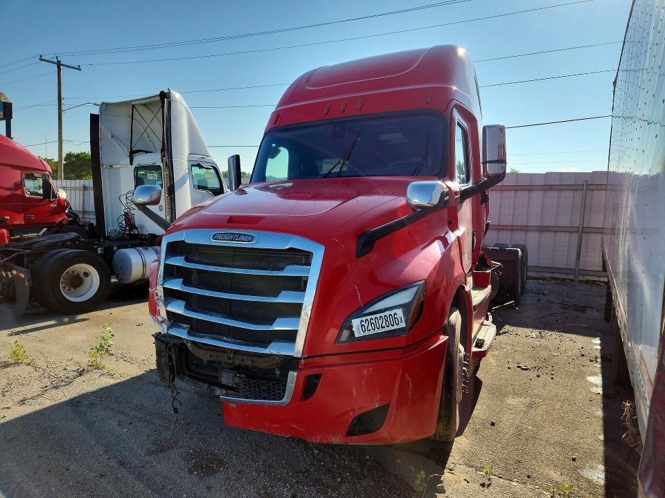 2020 Freightliner Cascadia 126 VIN 3AKJHHDR0LSLY7833 — COPART salvage auction photo