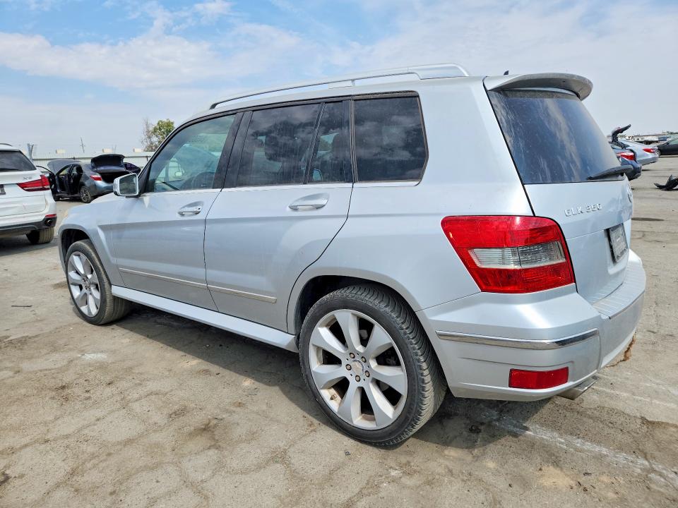 2010 Mercedes-benz Glk-klasse VIN WDCGG5GB7AF350555 COPART salvage auction — MINOR DENT/SCRATCHES, CA - DLR/DIS/EXP ONLY SALVAGE TITLE, sold $850 on 2026-08-21 (photo 2)