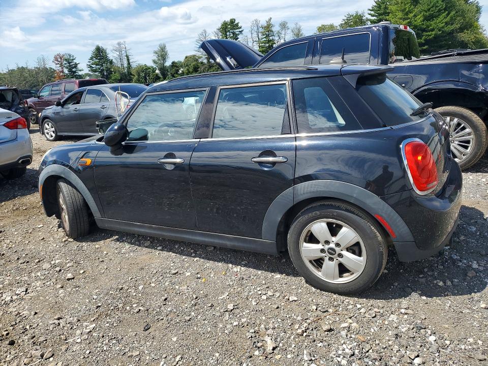 2016 Mini Cooper VIN WMWXU1C58G2D57814 COPART salvage auction — MECHANICAL, Pa - Cert Of Title (P), sold $300 on 2026-09-02 (photo 2)