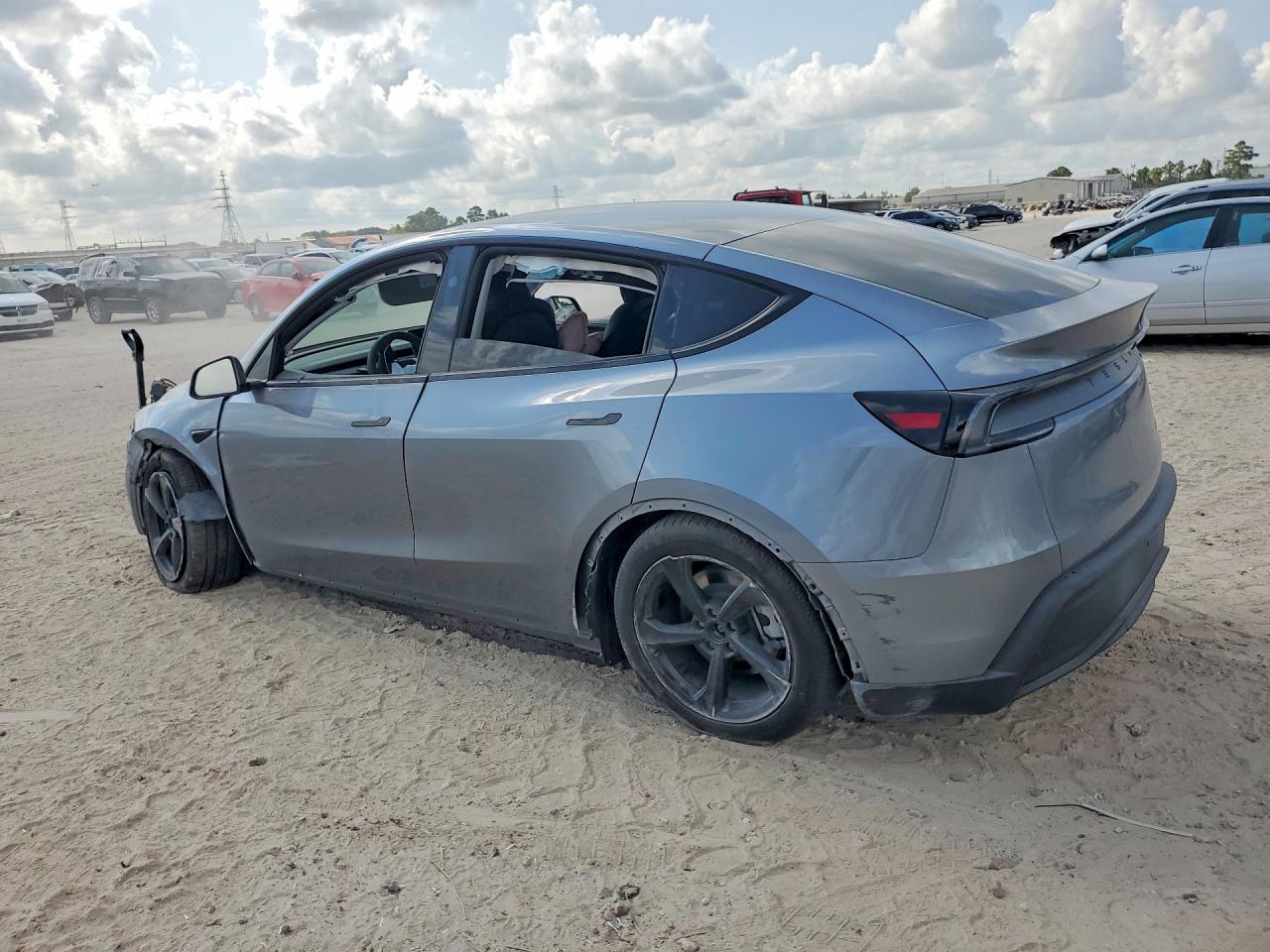 2026 Tesla Model Y VIN 7SAYGDEE7TA590973 COPART salvage auction — Rear End, Sv - Salvage Title, sold $20,400 on 2026-09-25 (photo 2)
