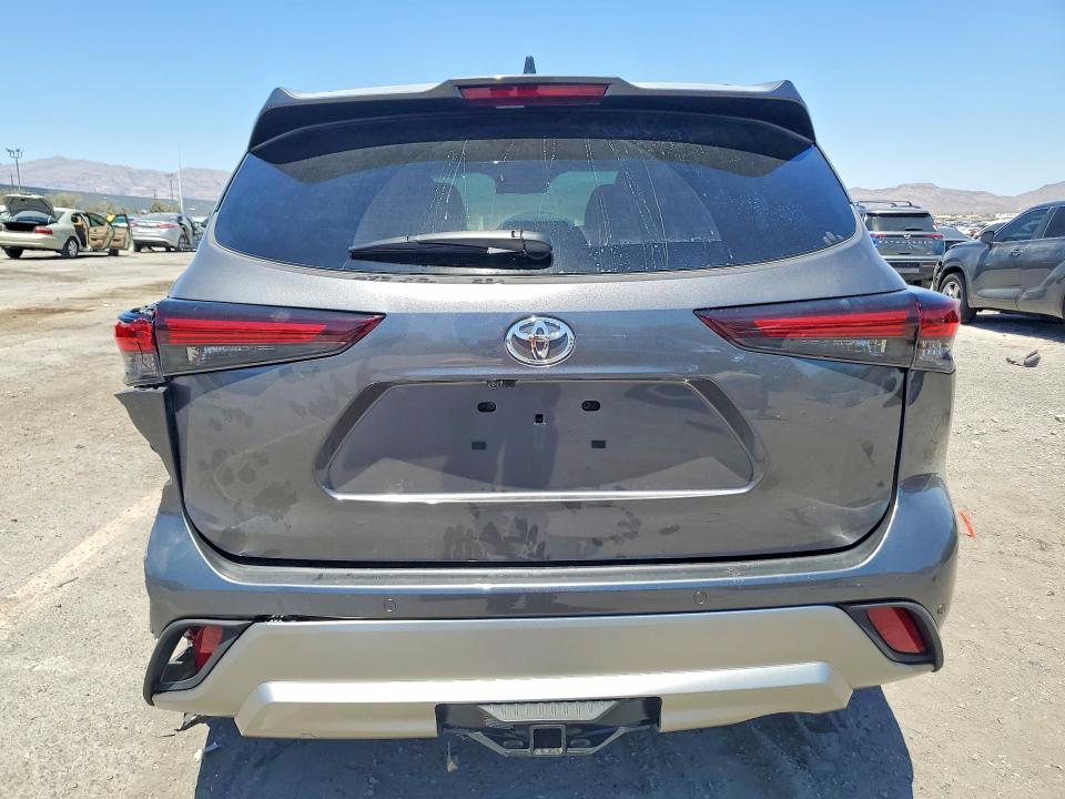 2025 Toyota Highlander VIN 5TDEBRCH7SS646691 COPART salvage auction — REAR END, Nv - Salvage Title, sold $23,600 on 2026-08-27 (photo 6)