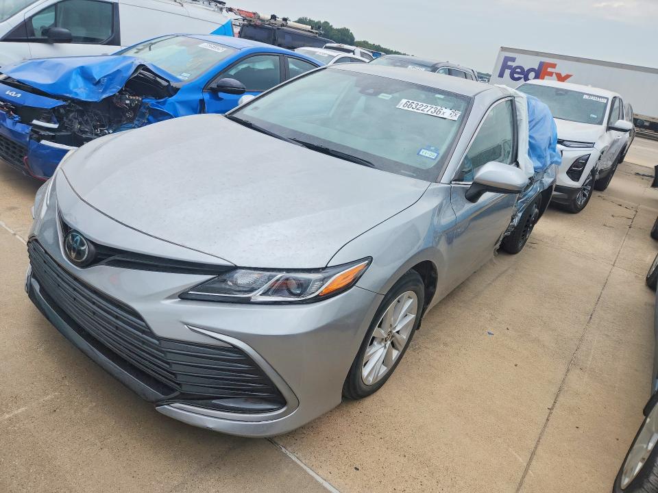 2022 Toyota Camry VIN 4T1C11AK7NU651377 — COPART salvage auction photo