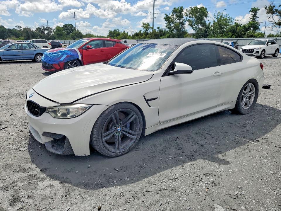 2015 BMW M4 VIN WBS3R9C59FK333107 — COPART salvage auction photo