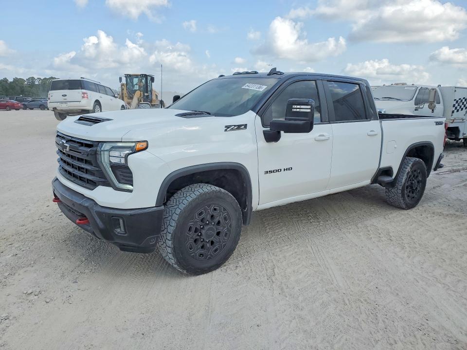 2025 Chevrolet Silverado 3500 VIN 2GC4KTEY1S1132915 — COPART salvage auction photo