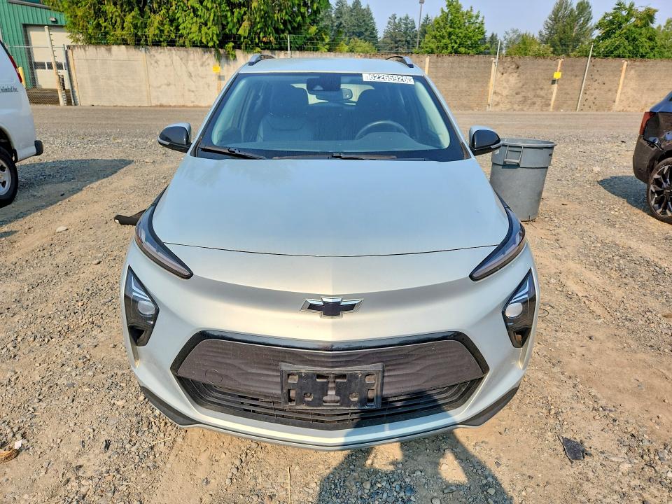 2022 Chevrolet Bolt euv VIN 1G1FY6S00N4123504 COPART salvage auction — NORMAL WEAR, Or - Certificate Of Title, sold $13,507 on 2026-08-25 (photo 5)