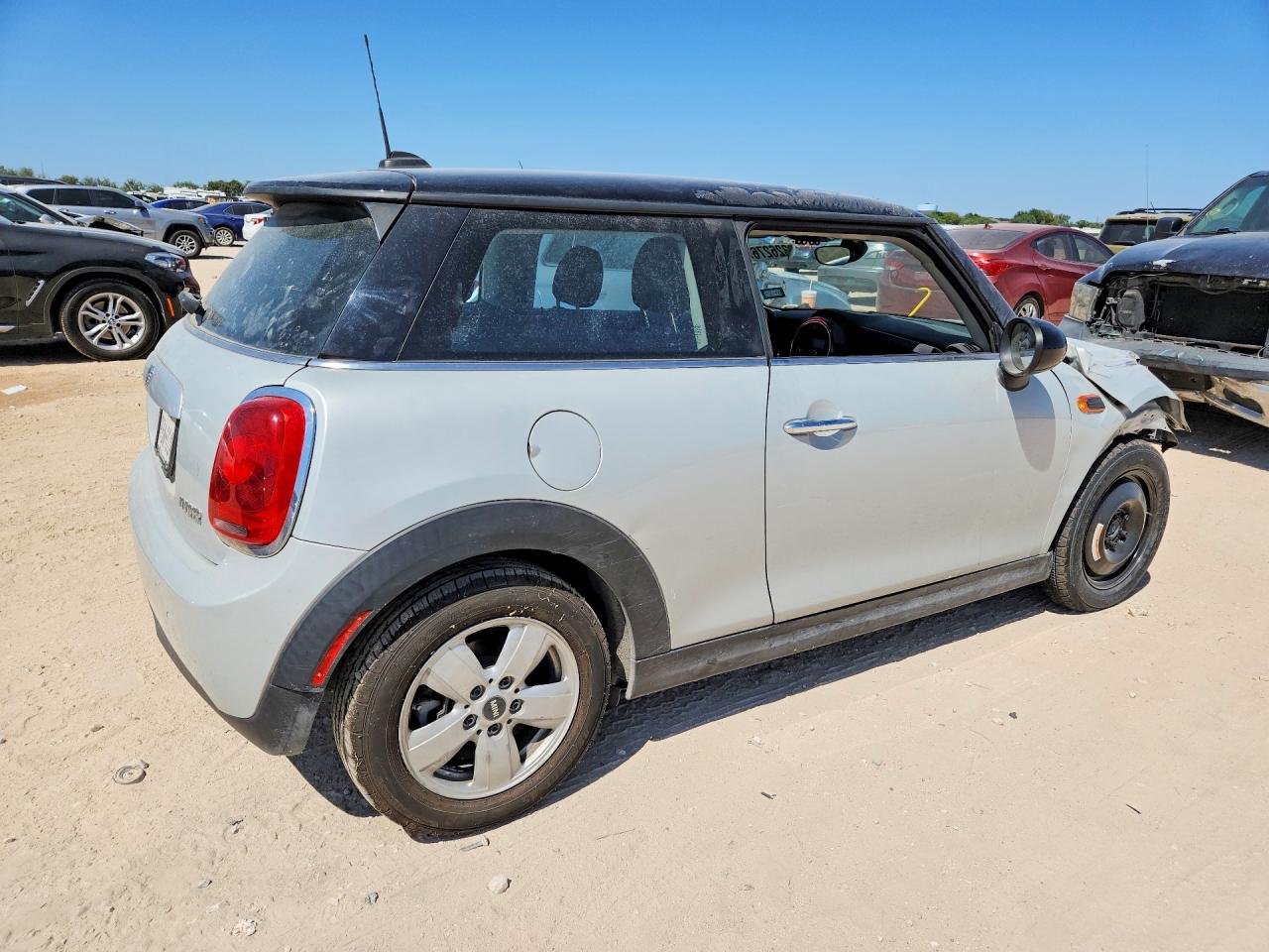 2015 Mini Cooper VIN WMWXM5C52FT942028 COPART salvage auction — Front End, TX - CERTIFICATE OF TITLE, sold $400 on 2026-09-03 (photo 3)
