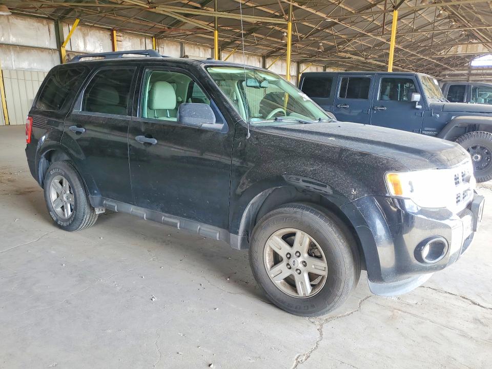 2012 Ford Escape VIN 1FMCU0DG6CKB68075 COPART salvage auction — NORMAL WEAR, Az - Certificate Of Title, sold $725 on 2026-09-09 (photo 4)