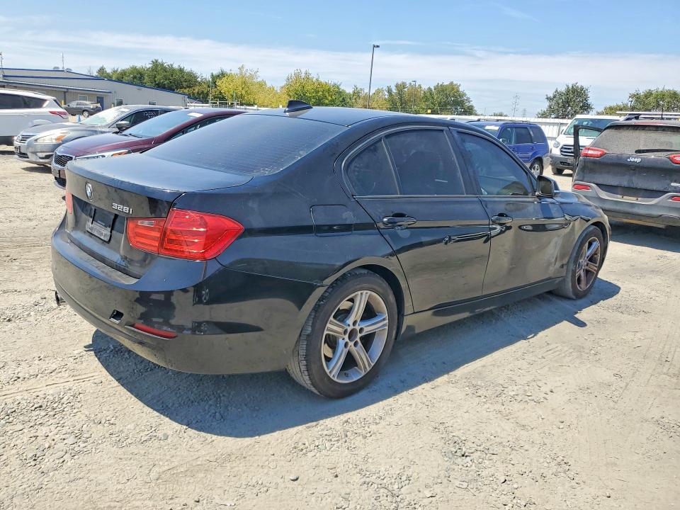 2013 BMW 3er VIN WBA3C1G51DNR45623 COPART salvage auction — FRONT END, Ca - Salvage Certificate, sold $875 on 2026-08-18 (photo 3)
