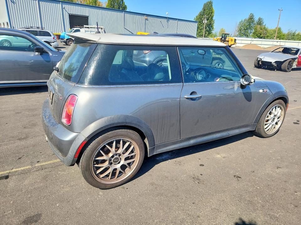 2004 Mini Cooper VIN WMWRE33494TD85071 COPART salvage auction — MECHANICAL, WA - VEHICLE CERT OF OWNERSHIP-TITL, sold $175 on 2026-08-17 (photo 3)