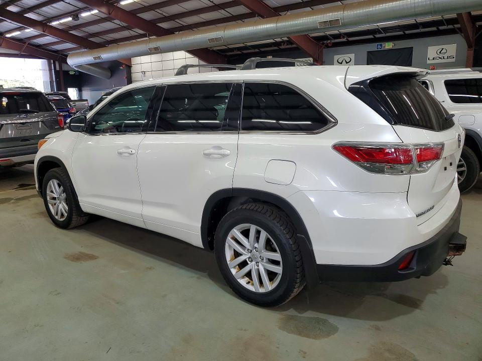 2015 Toyota Highlander VIN 5TDBKRFHXFS211474 COPART salvage auction — MINOR DENT/SCRATCHES, NY - CERTIFICATE OF TITLE (P), sold $7,400 on 2026-08-24 (photo 2)