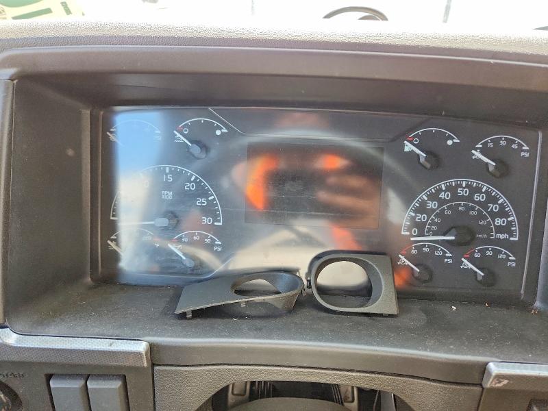 2024 Volvo Vnl VIN 4V4NC9EH7RN634992 COPART salvage auction — FRONT END, OH - DEALER ONLY SALVAGE TITLE, sold $1,100 on 2026-10-01 (photo 9)
