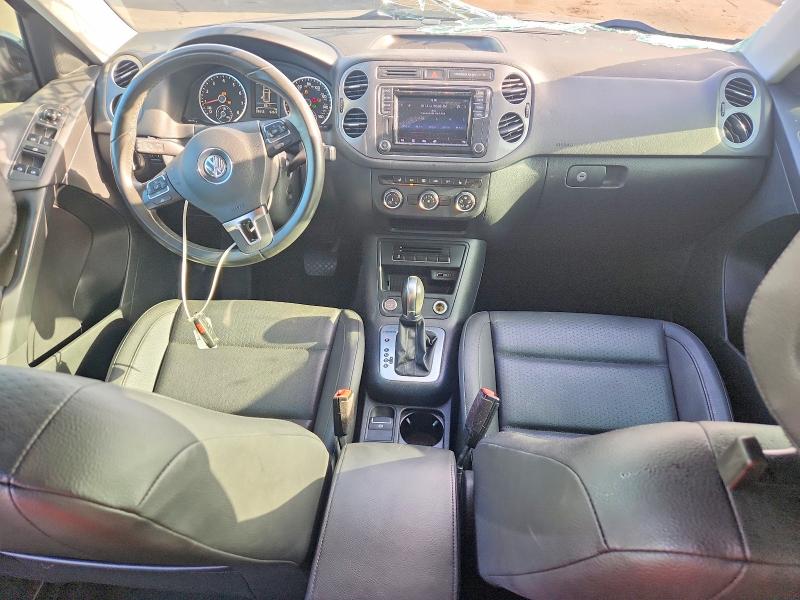 2017 Volkswagen Tiguan VIN WVGBV7AX0HK024793 COPART salvage auction — FRONT END, Fl - Cert Of Title Slvg Rebuildable, sold $2,000 on 2026-08-17 (photo 8)