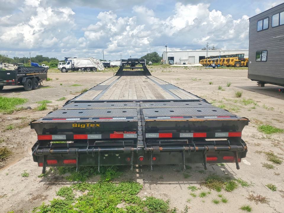 2025 Big tex Gooseneck flatbed VIN 16V3F4823S6406285 COPART salvage auction — NORMAL WEAR, TN - CERTIFICATE OF TITLE, sold $7,500 on 2026-09-22 (photo 6)
