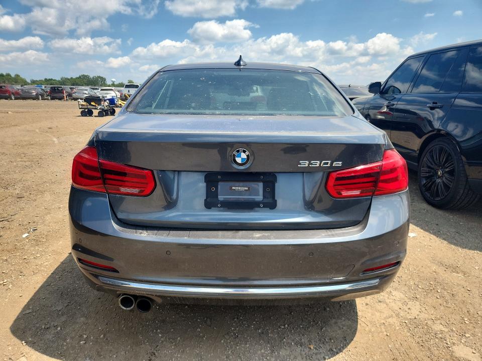 2016 BMW 3er VIN WBA8E1C52GK479535 COPART salvage auction — NORMAL WEAR, Va - Certificate Of Title (P), sold $4,500 on 2026-08-20 (photo 6)